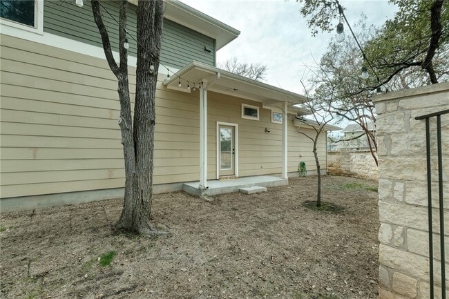Building Photo - 11233 Avery Station Loop