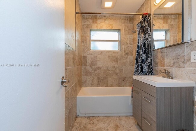 Building Photo - 1010 N 69th Way