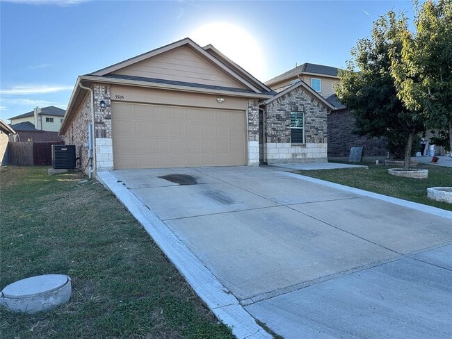 Building Photo - 3505 Stephans St