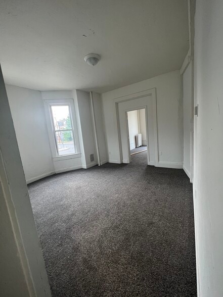 Living Room - 158 W Jackson St