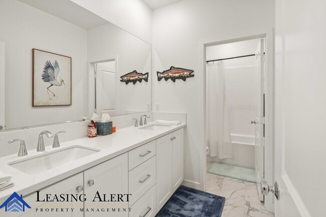 Building Photo - 26773 Laurel Mountain Lp