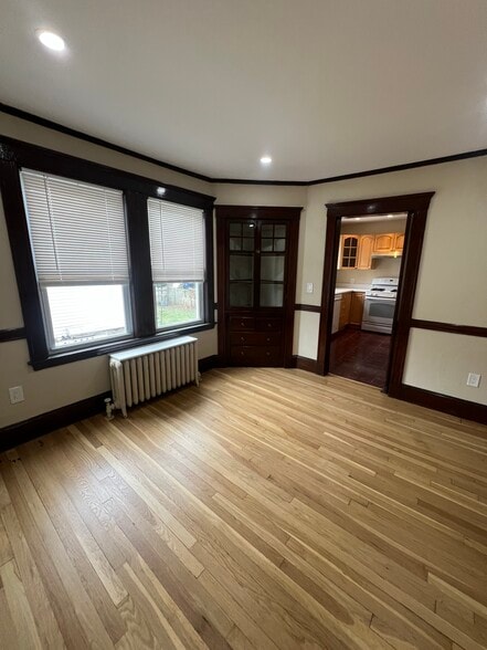 Dining room - 412 Belgrade Ave