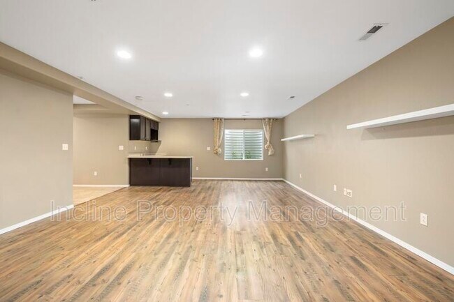 Building Photo - 203 W Cooper Ave