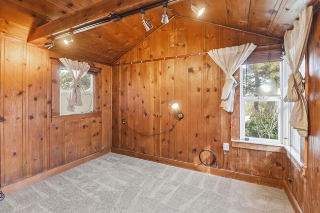 Building Photo - 500 Humboldt Rd