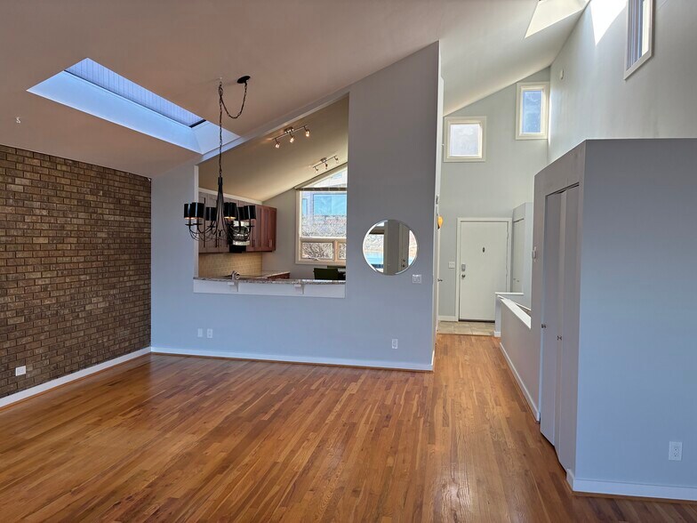 Dining, Kitchen, Entry - 1040 Hatch St