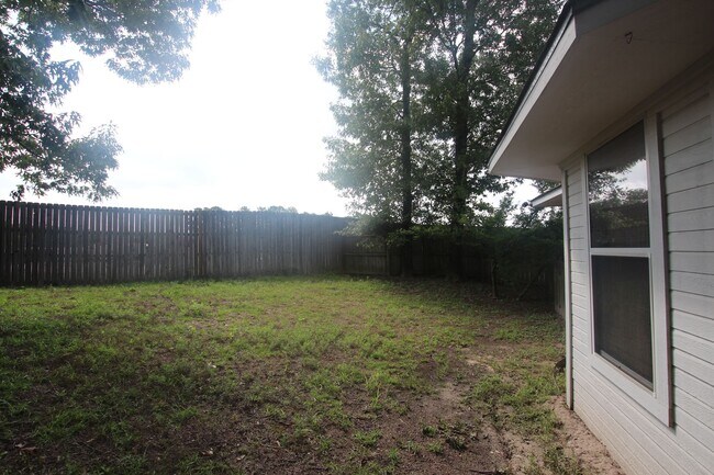 Building Photo - Stunning 4 Bedroom in Tyler! Available in ...