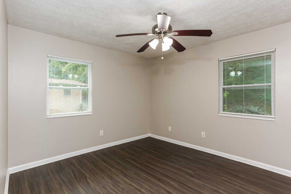 Building Photo - 599 Plainville Dr SW