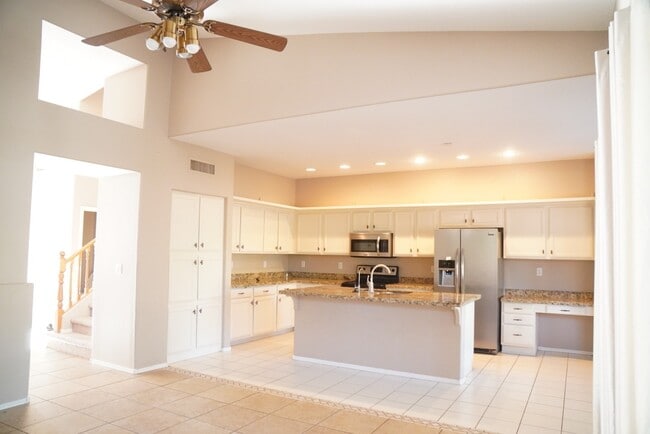 Building Photo - Beautiful Chandler Rental Dobson & Ray