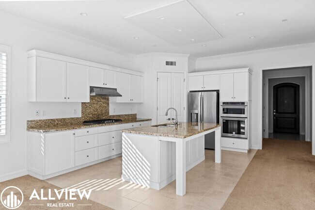 Building Photo - Gorgeous 3 bedroom 2.5 bath home in the newly constructed association of Eastwood Village!
