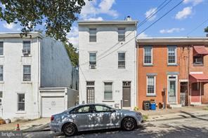 Building Photo - 3715 Calumet St