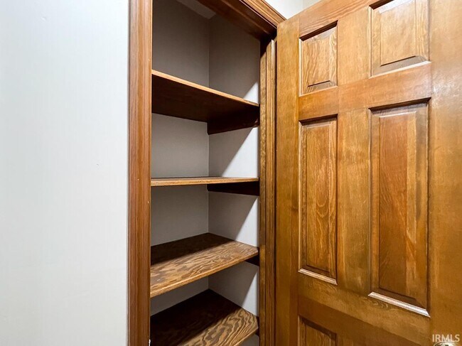 Building Photo - 1633 Greenfield Ct