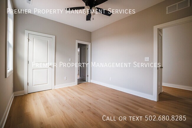 Building Photo - 966 Samuel St