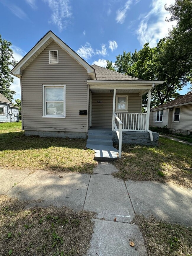Building Photo - 3 bed 1 bath