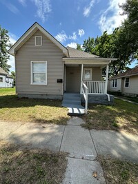 Building Photo - 3 bed 1 bath