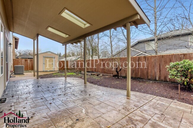 Building Photo - Beautiful 4 Bedroom Home in Excellent Beaverton Location!