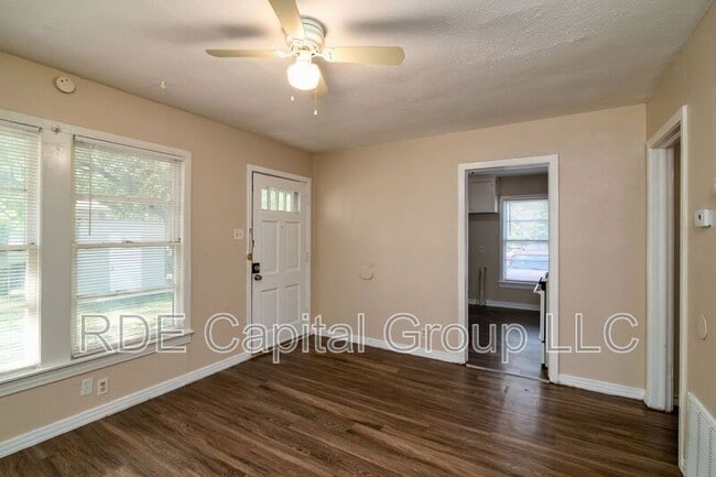 Building Photo - 6163 Brocks Ln