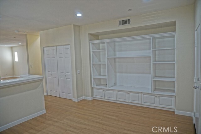 Building Photo - 1372 McFadden Dr