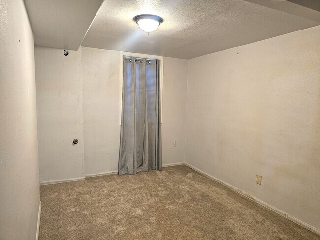 Building Photo - Ranch Style Home with 3 Bedrooms + 4th room/office, 2 Baths and RV parking!