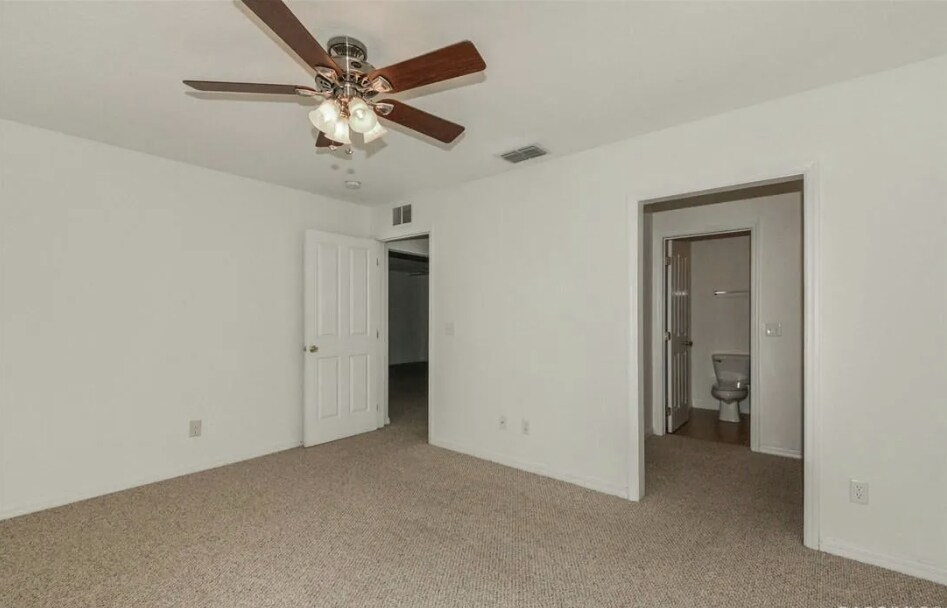 Building Photo - 2131 N Pine Cone Ave