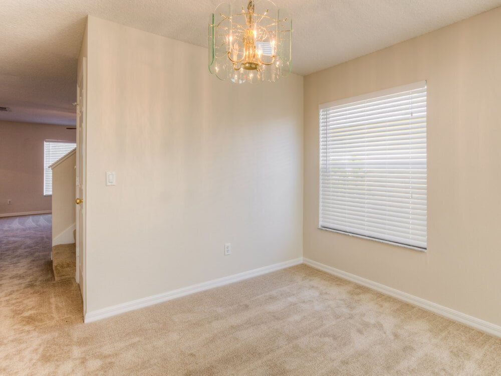 Building Photo - 2217 Heathwood Cir