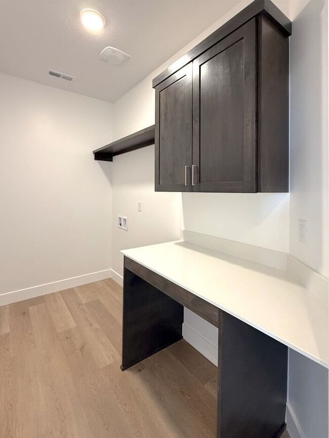 Building Photo - Brand New 3 bed, 2.5 Bath 1 car garage Townhome