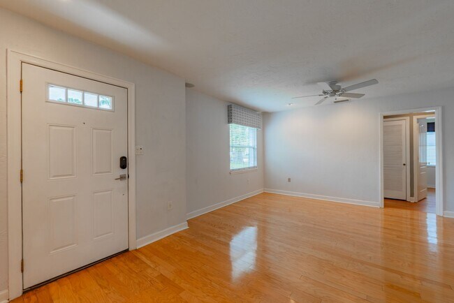 Building Photo - Charming Riverside Heights Rental – Update...