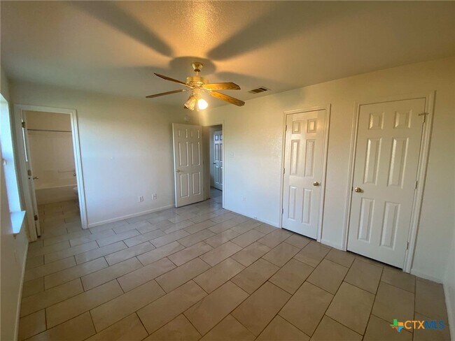 Building Photo - 103 Castellon Ct