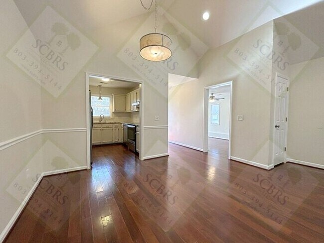 Building Photo - 13 Tomafield Ct