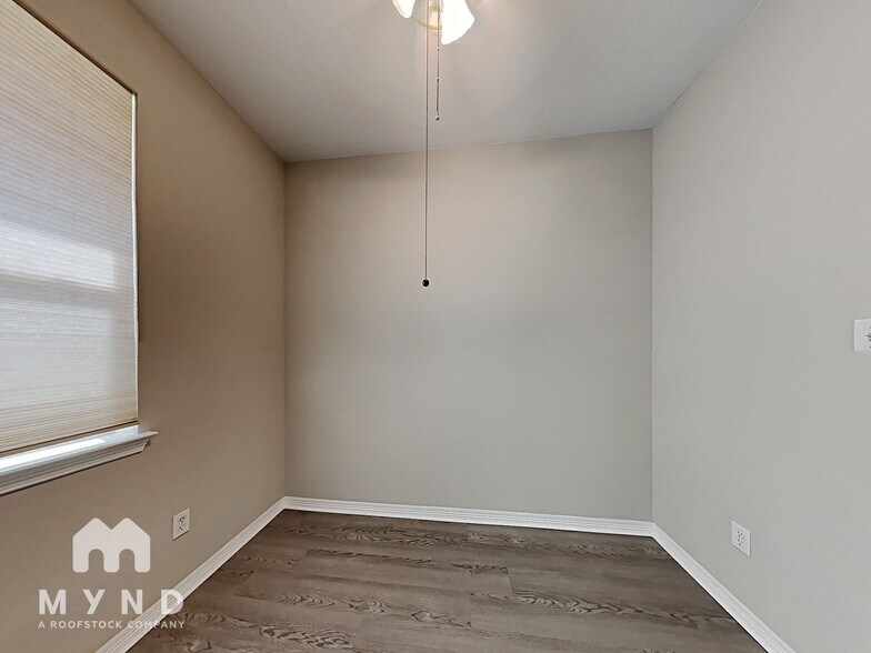 Building Photo - 2209 Country Brook Dr