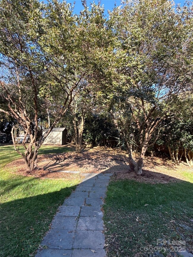 Building Photo - 3917 Kitley Pl