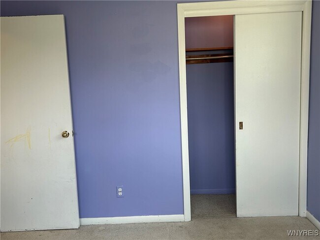 Building Photo - 18 Barone Cir