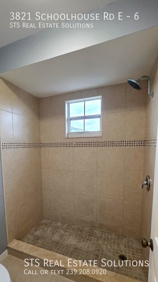 Building Photo - 3821 Schoolhouse Rd E