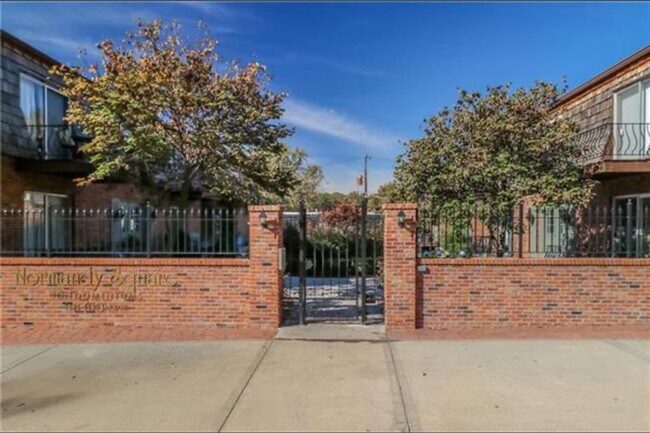 Building Photo - 4426 Jarboe St