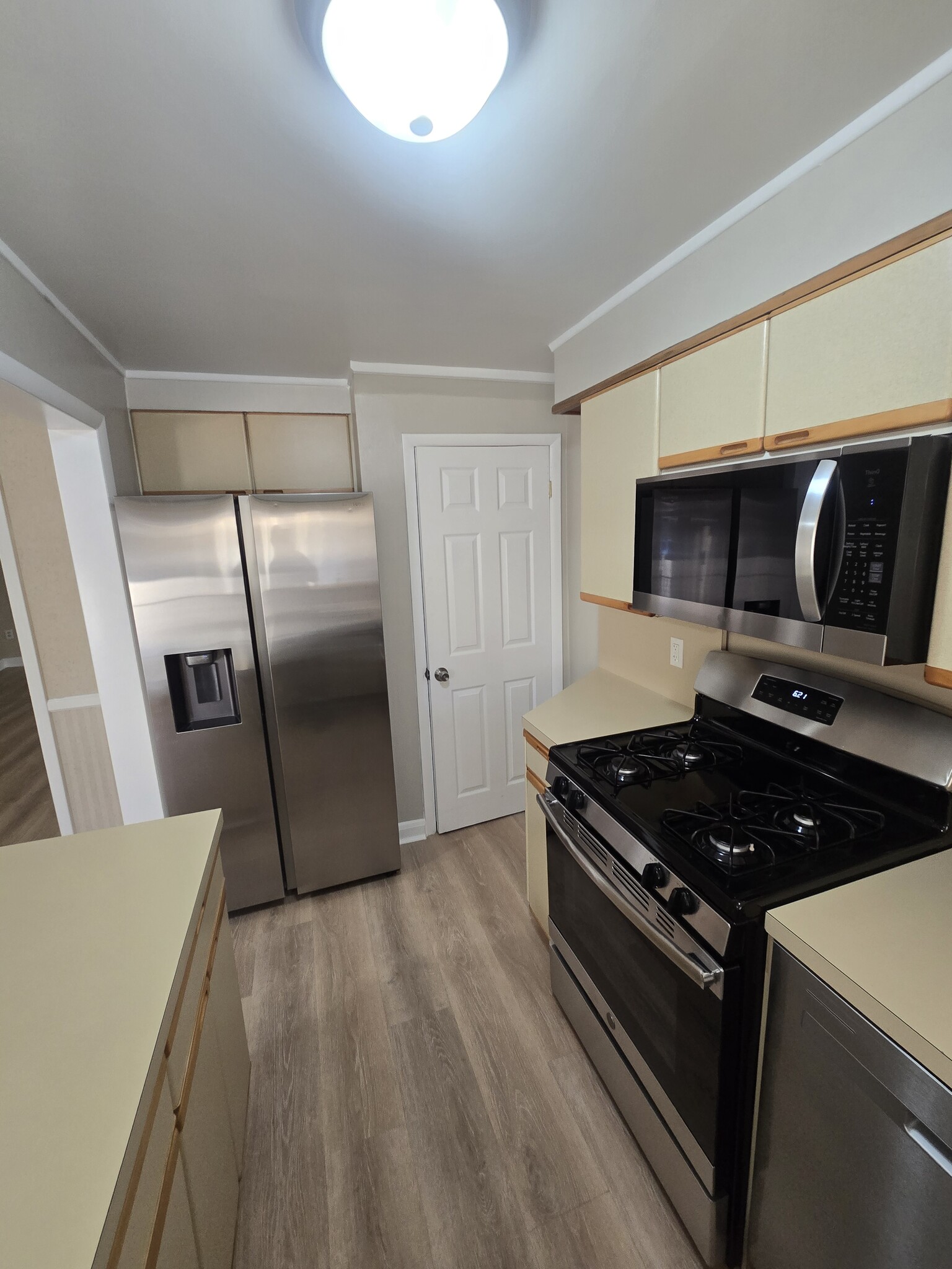 Building Photo - 1926 Guy Way