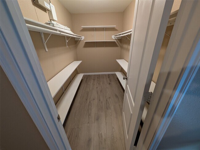 Building Photo - 18920 Sunrise Rnch Ct