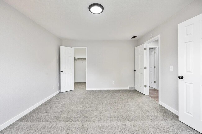 Primary Bedroom - 18912 E Kansas Dr