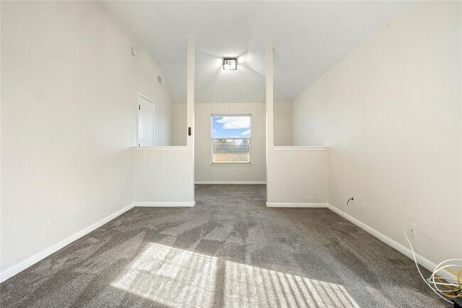 Building Photo - 167 Hay Meadow Rd