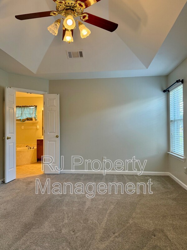 Building Photo - 11579 Mahogany Dr