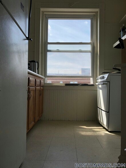 Building Photo - 1350 Commonwealth Ave