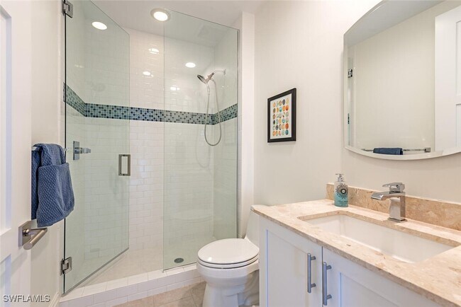 Building Photo - 1030 3rd Ave S