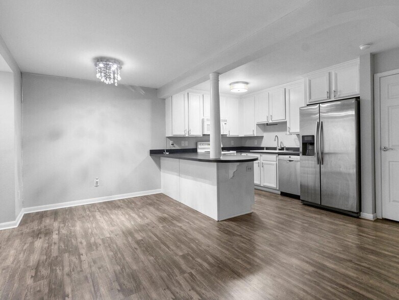 Primary Photo - 1108 N Milwaukee St