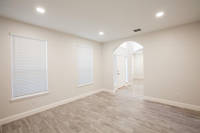 Building Photo - 9900 Presthope Dr