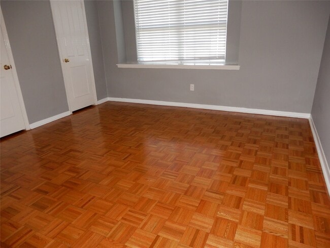 Building Photo - 12042 Sturdivant St