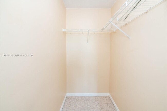 Building Photo - 1911 Madeira Dr