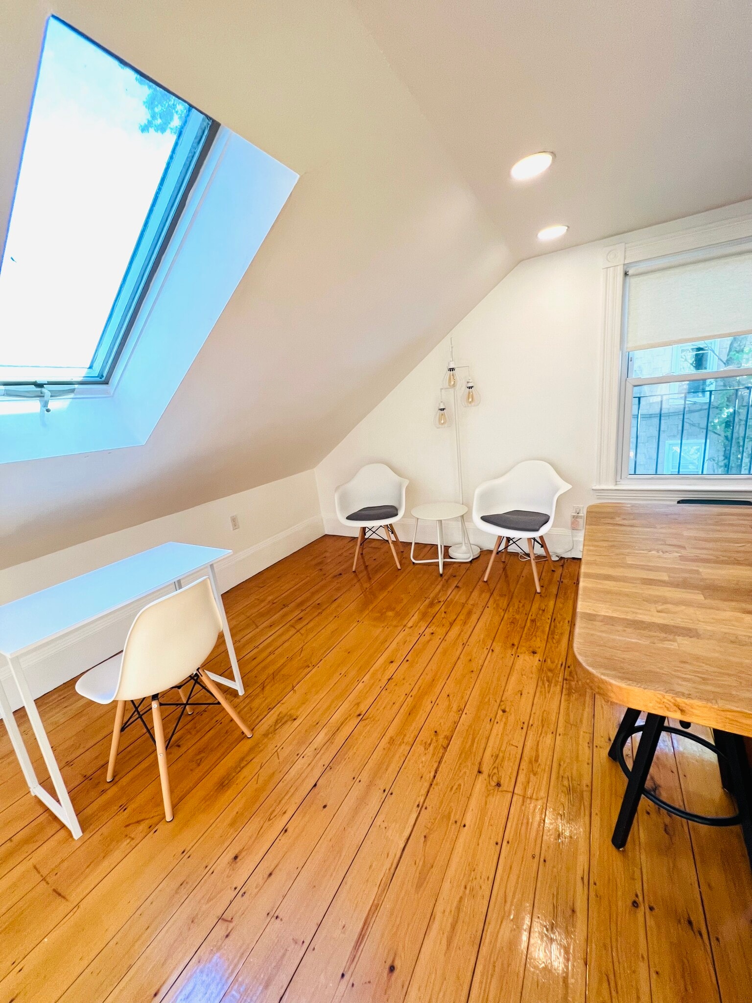 Building Photo - 9 Laurel St