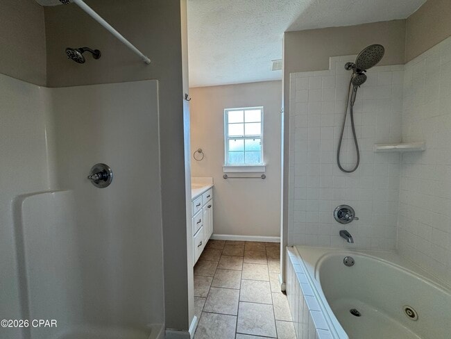 Building Photo - 3545 Brentwood Pl