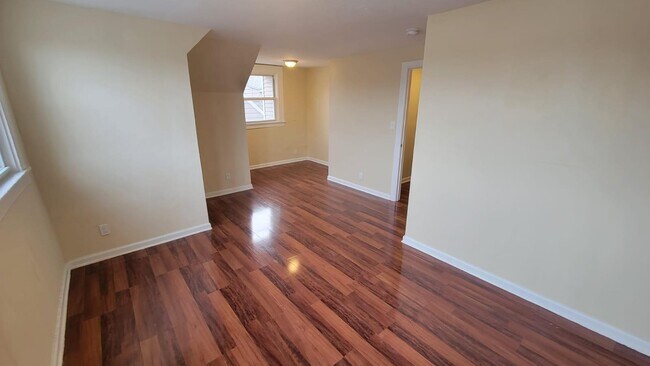 Building Photo - 104 Sherman Ave