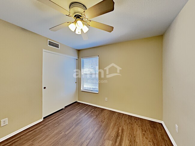 Building Photo - 16655 W Melvin St