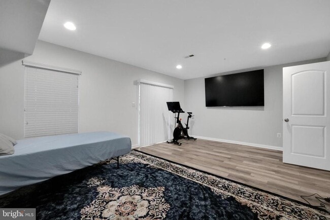 Building Photo - 7524 Briargrove Lane