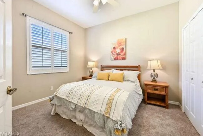 Building Photo - Lakefront 3 Bed + Den 2 bath home with pool and spa tub in Waterways of Naples Community